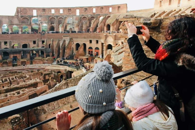 Colosseum, Roman Forum & Palatine Guided Tour - Meeting up near the Colosseum (and how not to lose the group)