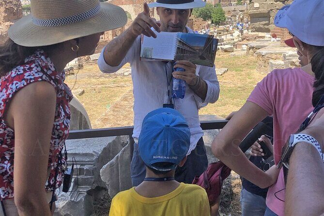 Kid-Friendly Colosseum & Roman Forum Tour with local guide - Entering the Colosseum: Gladiators, Games, and Real Scale